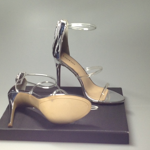 NWT Silver Stiletoe w/Clear Trendy Straps - Picture 3 of 4